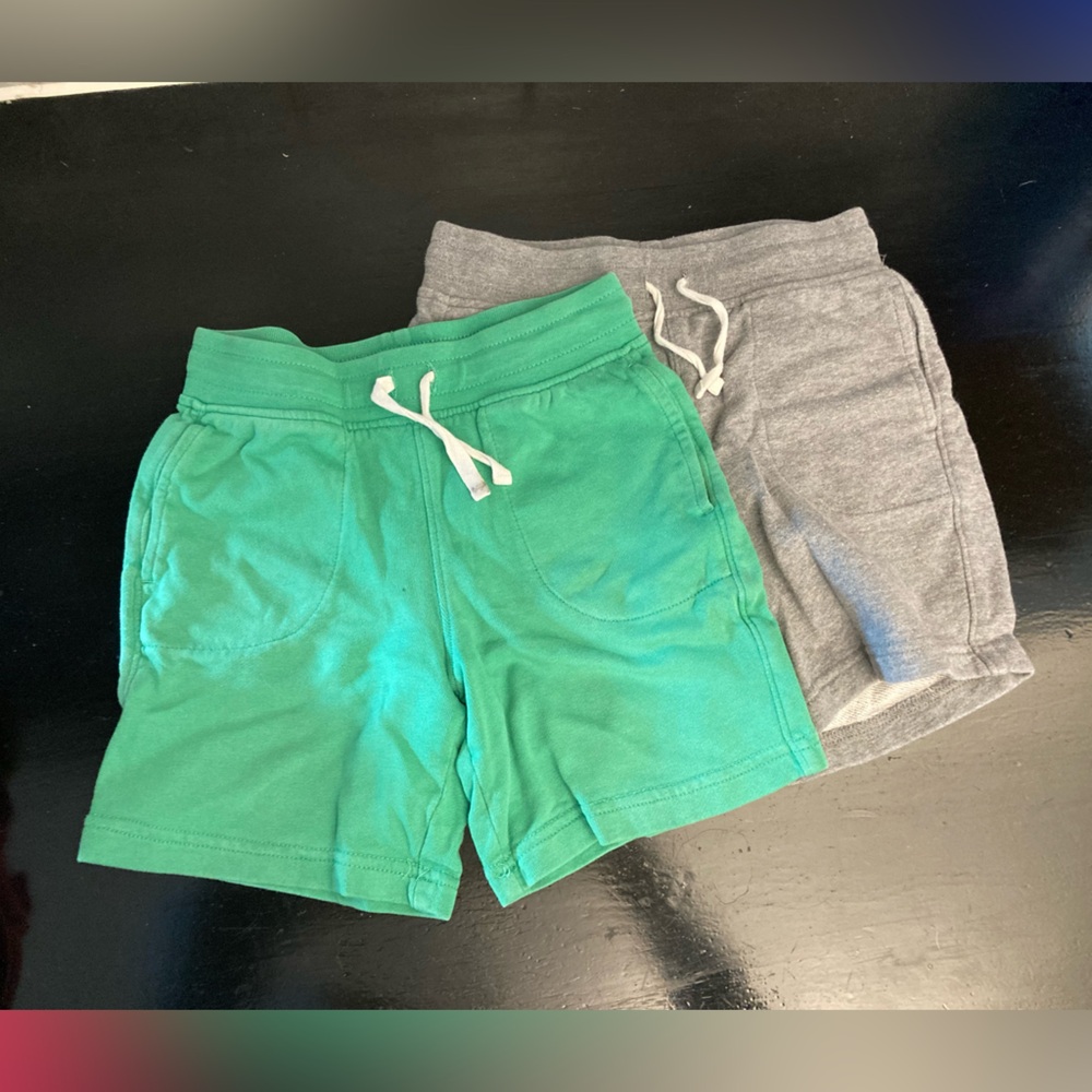 Primary shorts size 6-7